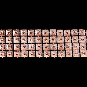 Strassz füzér [3cm x 4,57m] barna