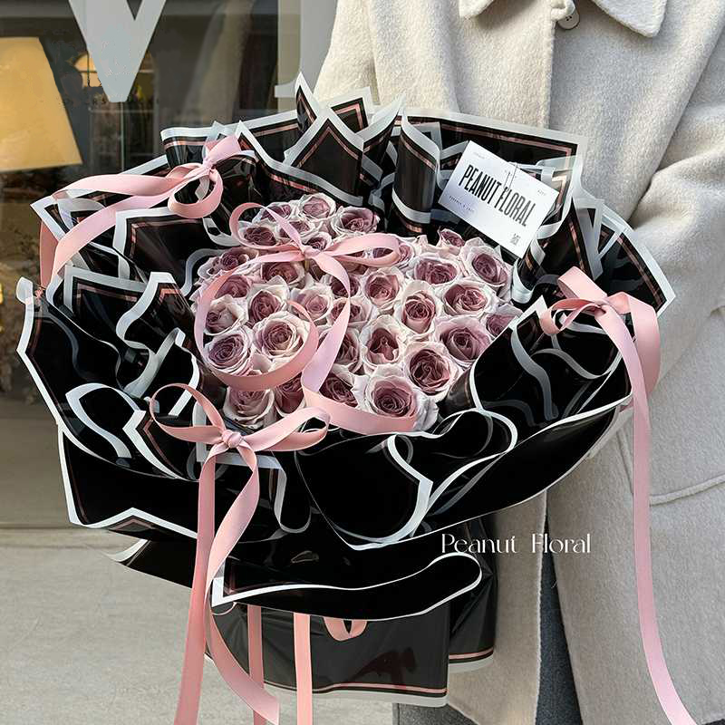 Rose gold csíkos szegélyű íves fólia csomagoló – 20 ív/csomag 57cm x 57cm fekete - Image 2