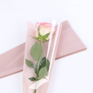 Díszcsomagoló fólia virágtasak – 50 ív/csomag [45cm x 12cm] púder rózsaszín/átlátszó